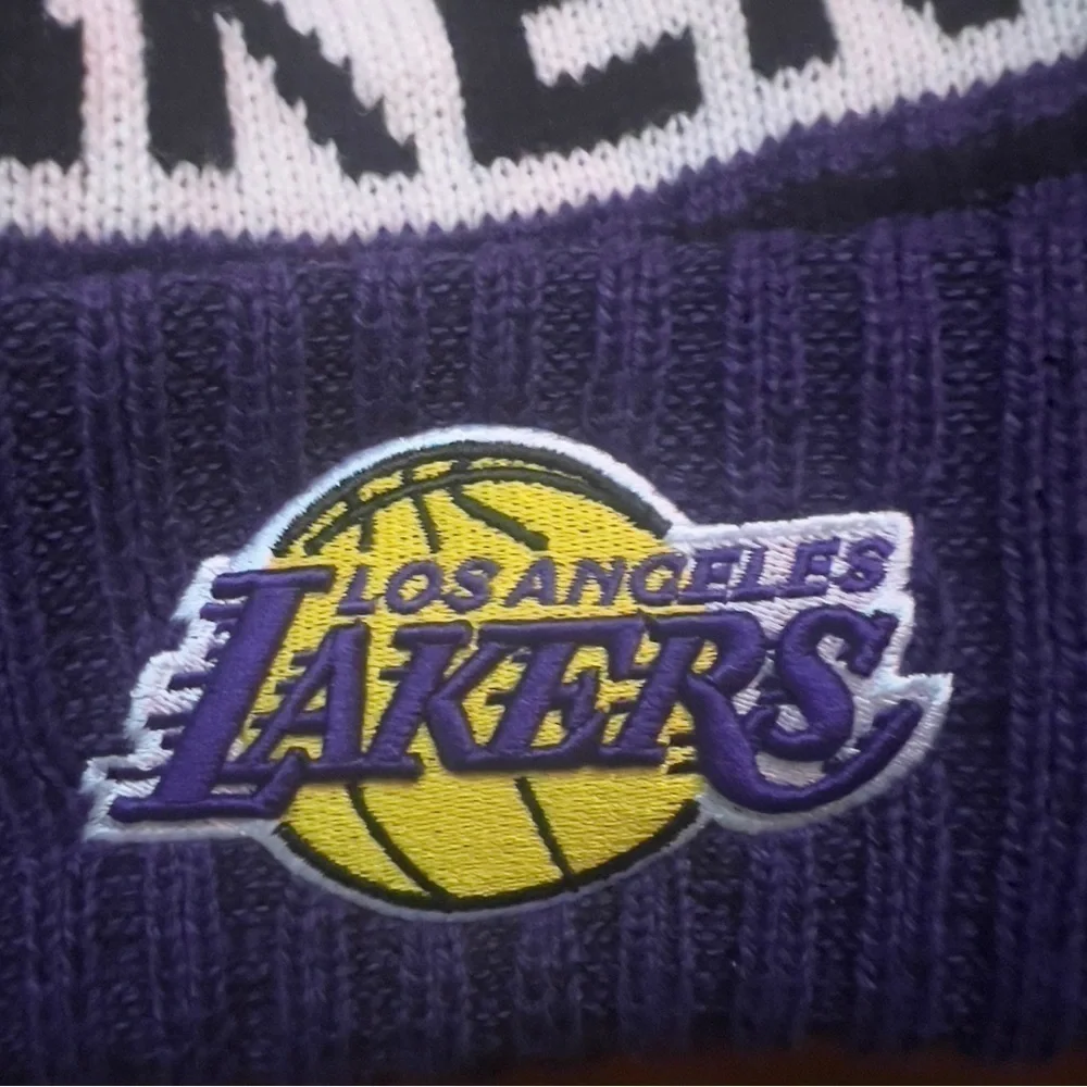 LA Lakers NBA Basketball Ultra Game Knit Cuffed Winter Beanie Pom Hat Fan Gear